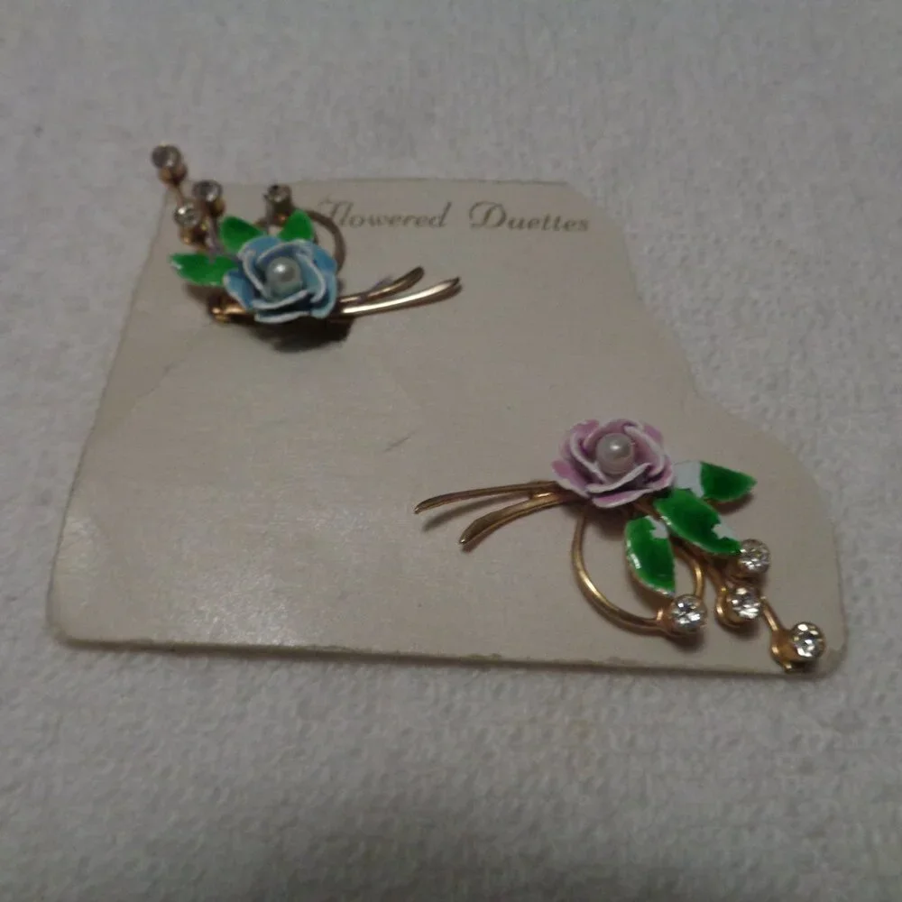 1950s VINTAGE BEJEWELED TINY FLORALS PINS SET LOT